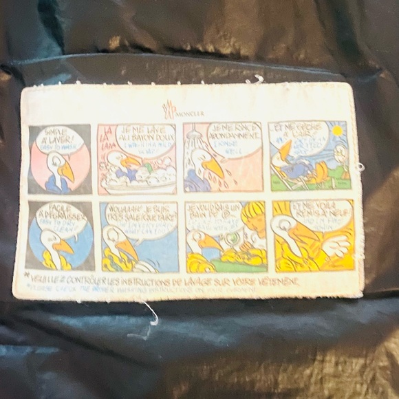 Authentic Moncler Puffer Jacket - Men’s dark navy - size 3 - Picture 4 of 5